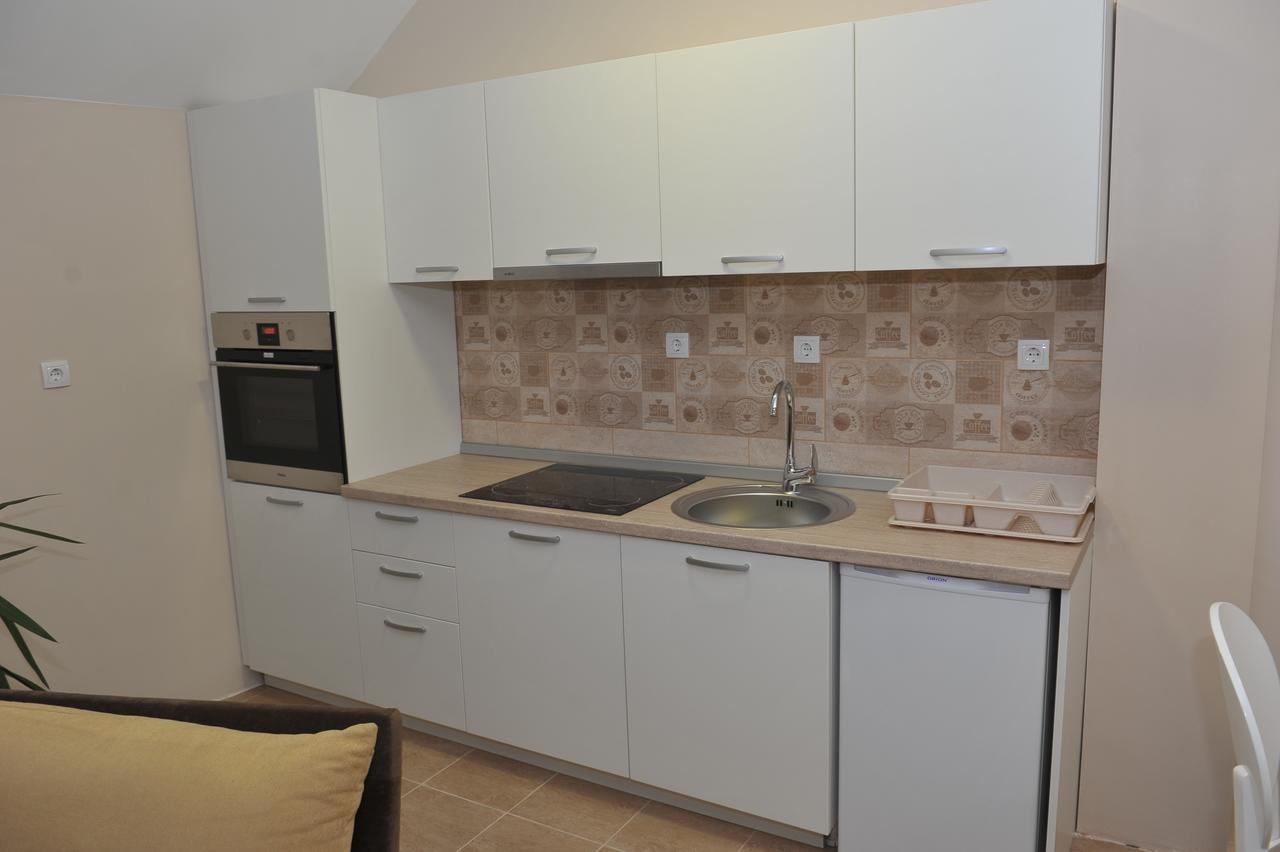 Golden House Apartments Čačak Esterno foto